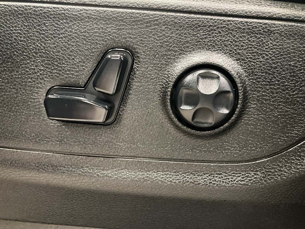 Thumbnail: 2020 RAM 1500 - 18