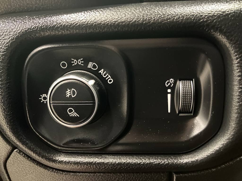 Thumbnail: 2020 RAM 1500 - 21