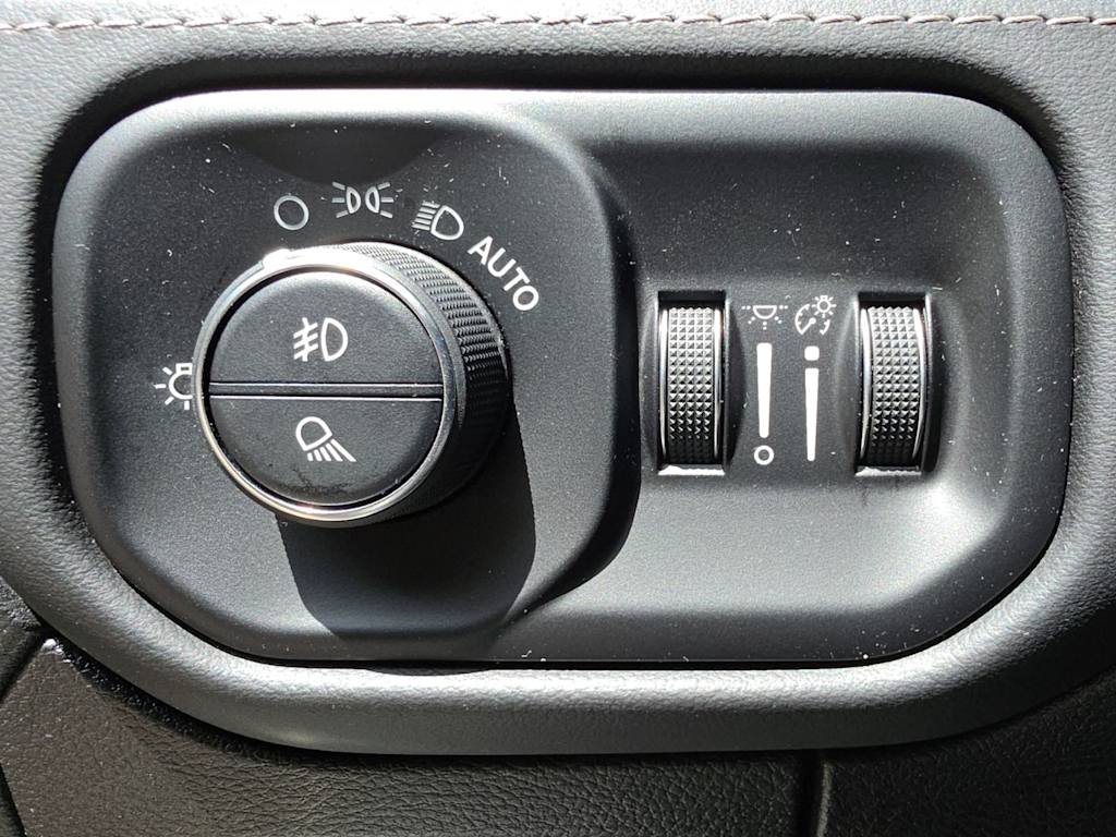 Thumbnail: 2024 RAM 1500 - 28