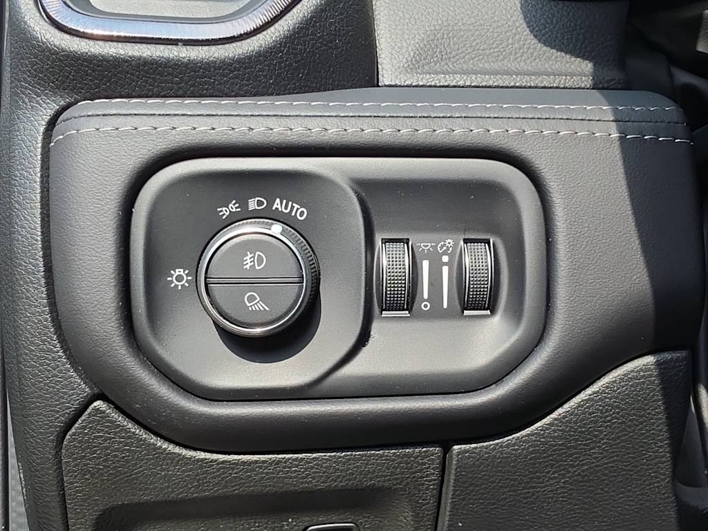 Thumbnail: 2022 RAM 1500 - 26