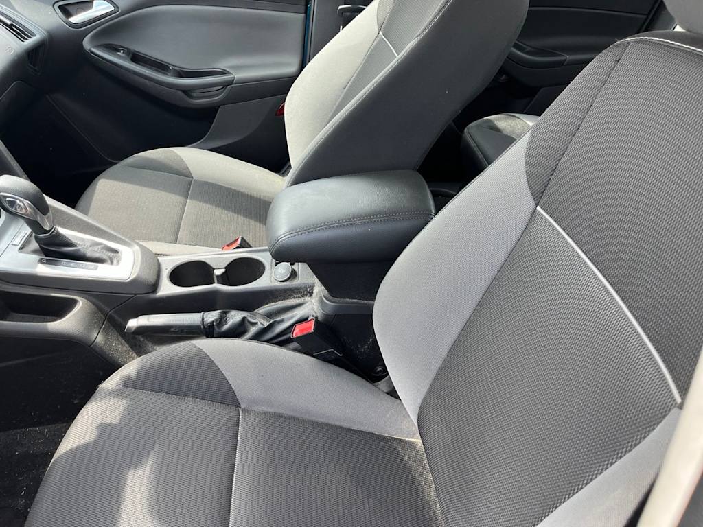 Thumbnail: 2014 Ford Focus - 27