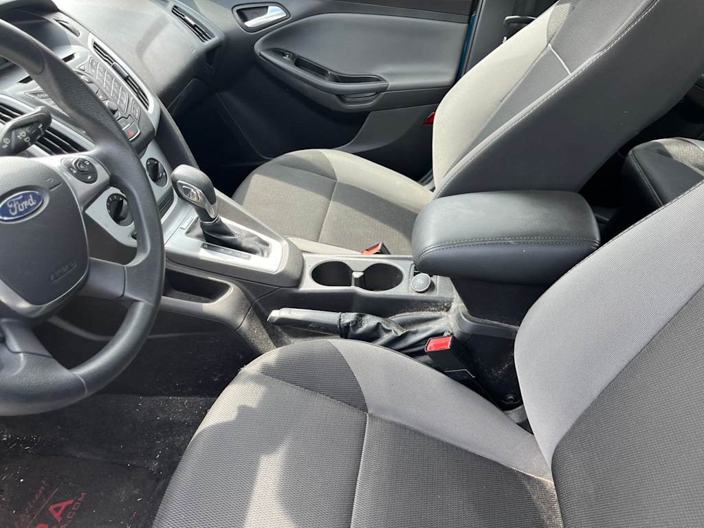 Thumbnail: 2014 Ford Focus - 28