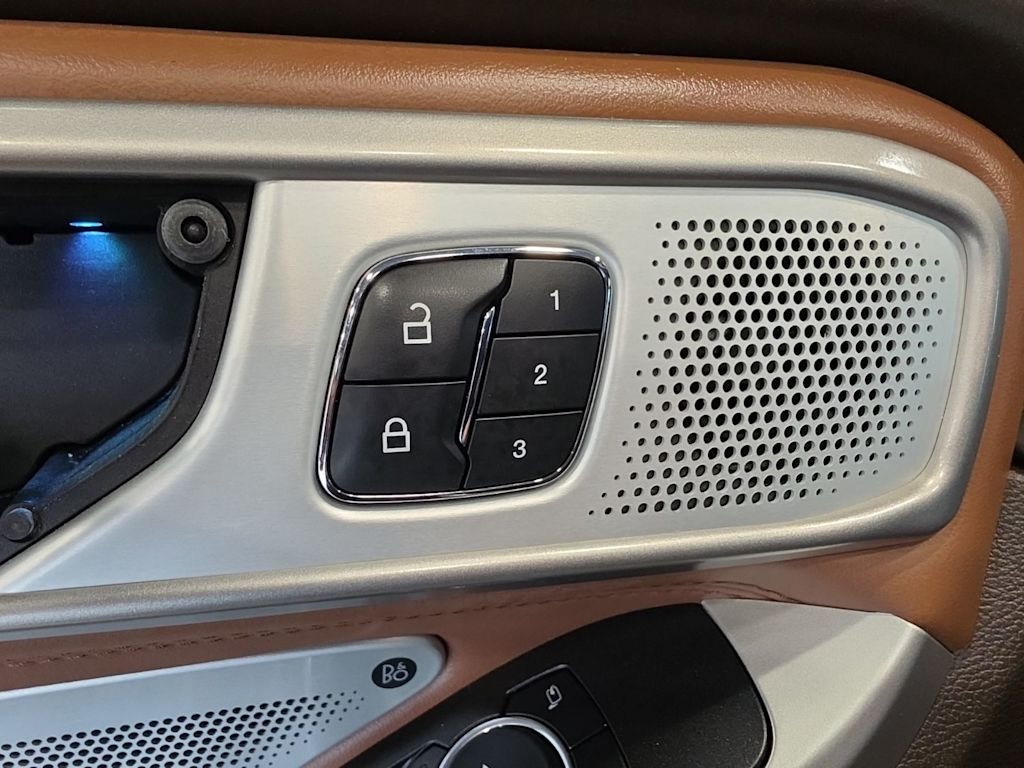 Thumbnail: 2024 Ford Explorer - 29