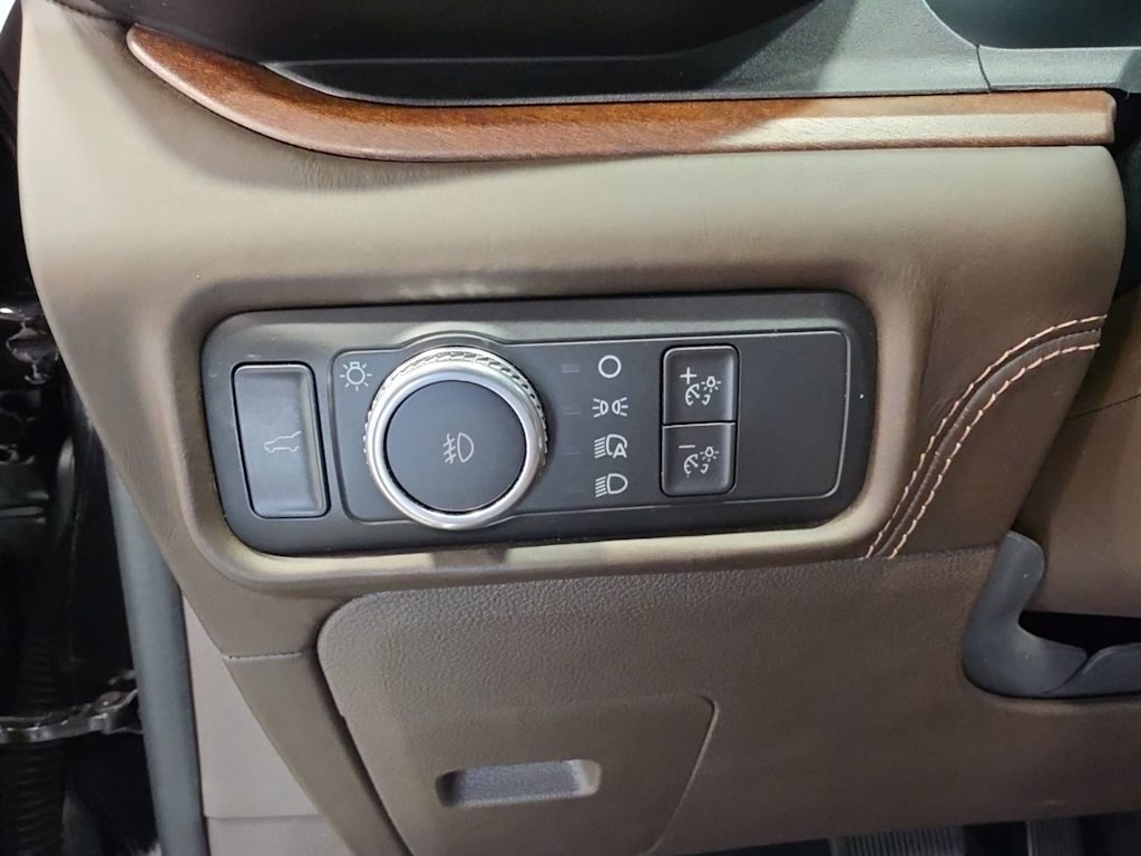 Thumbnail: 2022 Ford Explorer - 30