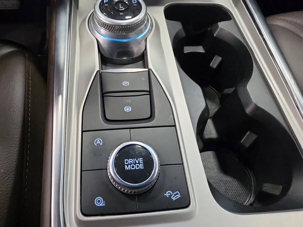 Thumbnail: 2022 Ford Explorer - 12