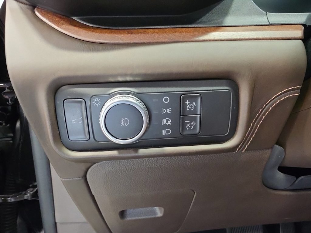 Thumbnail: 2022 Ford Explorer - 30