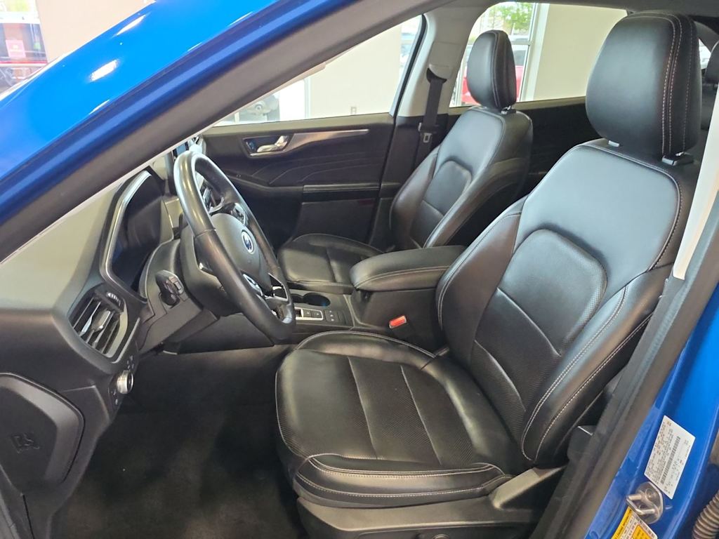 Thumbnail: 2021 Ford Escape - 8