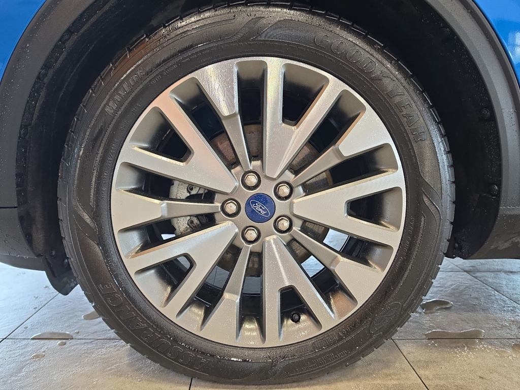 Thumbnail: 2021 Ford Escape - 7