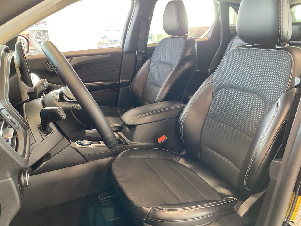 Thumbnail: 2025 Ford Escape - 10