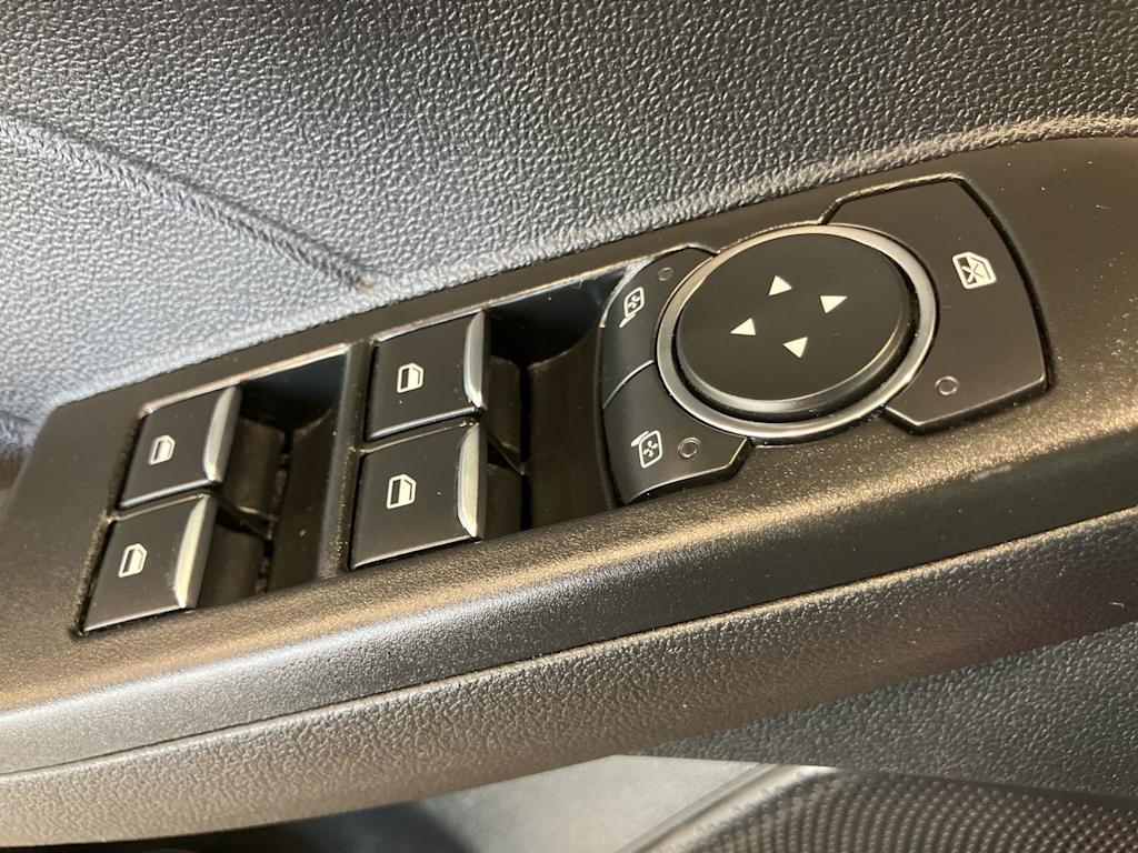 Thumbnail: 2021 Ford Escape - 21