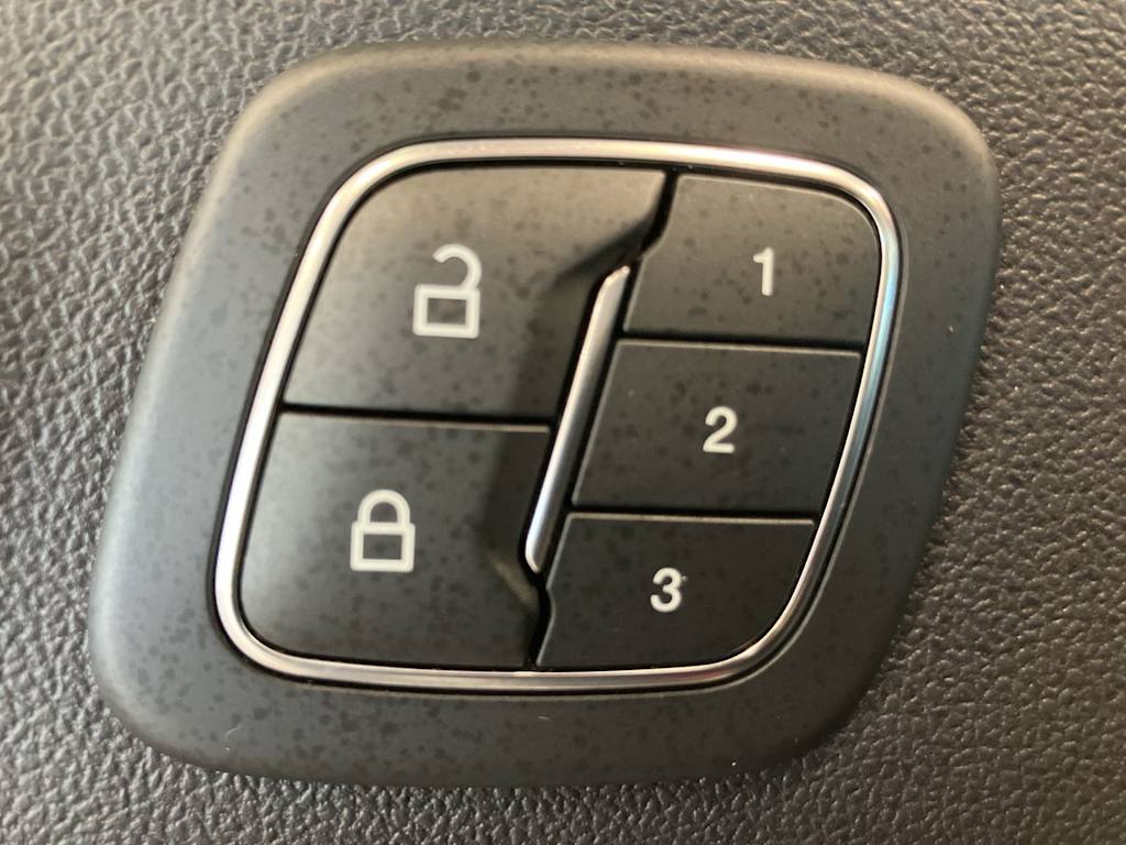 Thumbnail: 2021 Ford Escape - 22