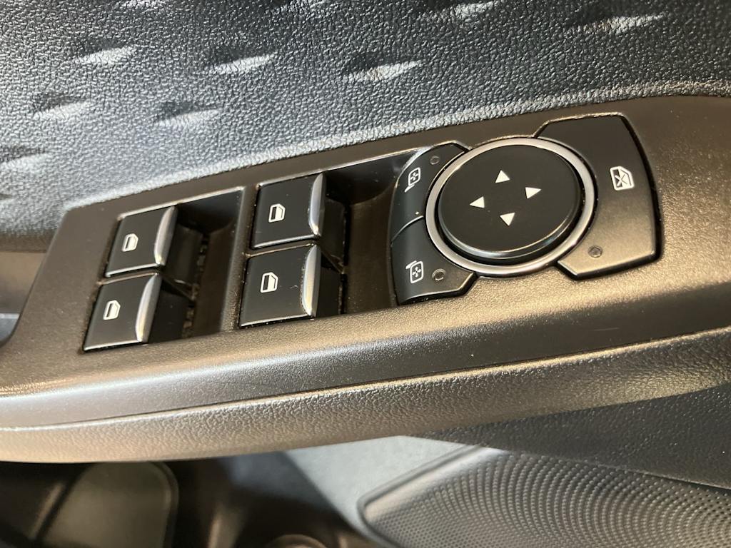 Thumbnail: 2020 Ford Escape - 19