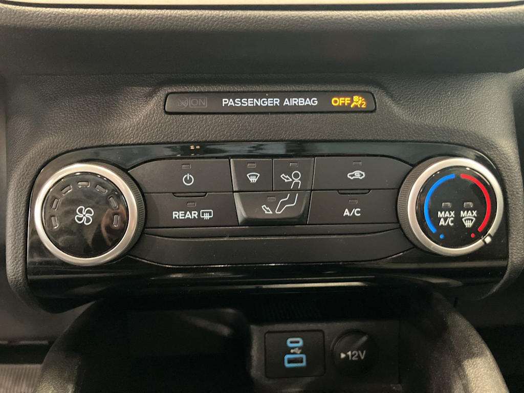 Thumbnail: 2022 Ford Escape - 25