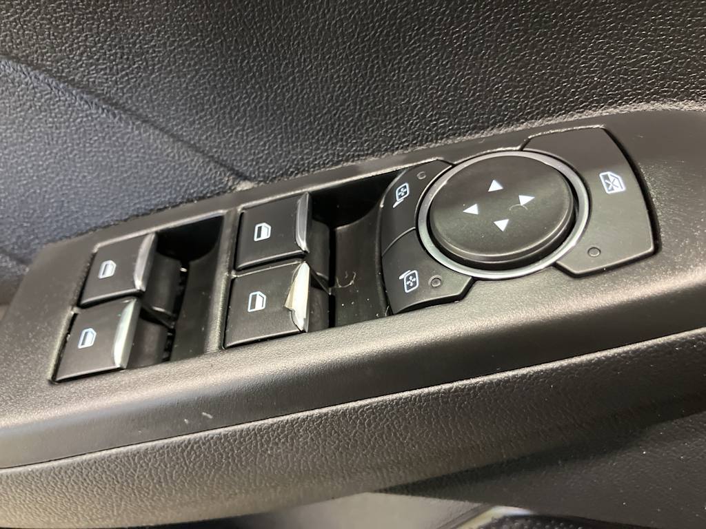 Thumbnail: 2022 Ford Escape - 17