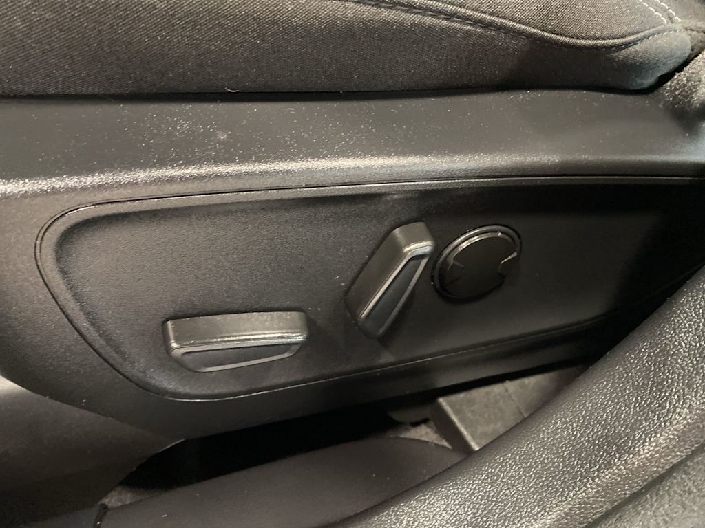 Thumbnail: 2023 Ford Escape - 21