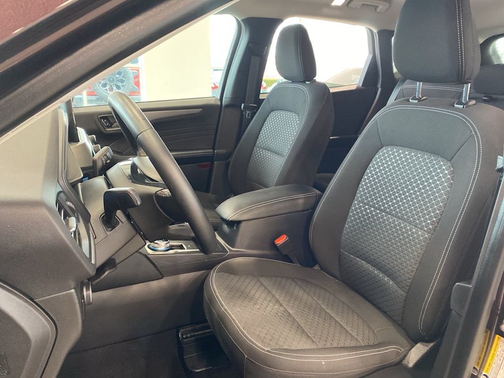 Thumbnail: 2023 Ford Escape - 10