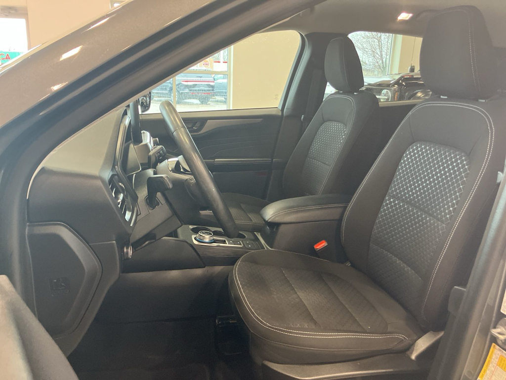 Thumbnail: 2023 Ford Escape - 9