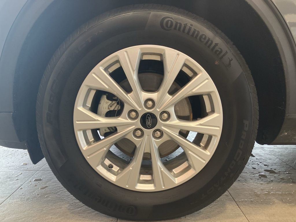 Thumbnail: 2023 Ford Escape - 8