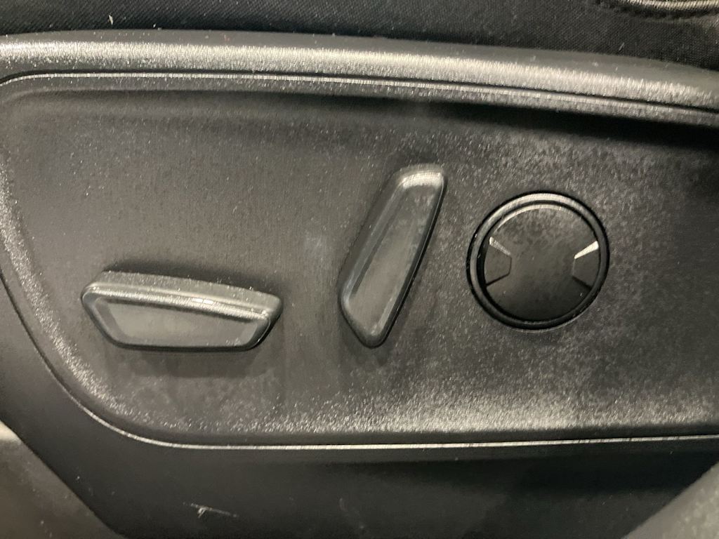 Thumbnail: 2023 Ford Escape - 17