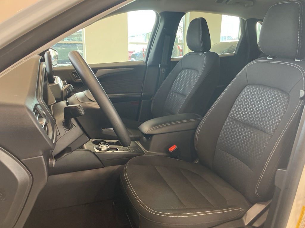 Thumbnail: 2025 Ford Escape - 9