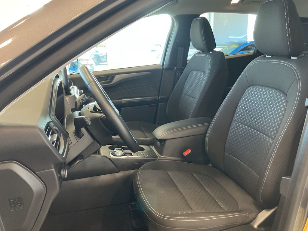 Thumbnail: 2023 Ford Escape - 10