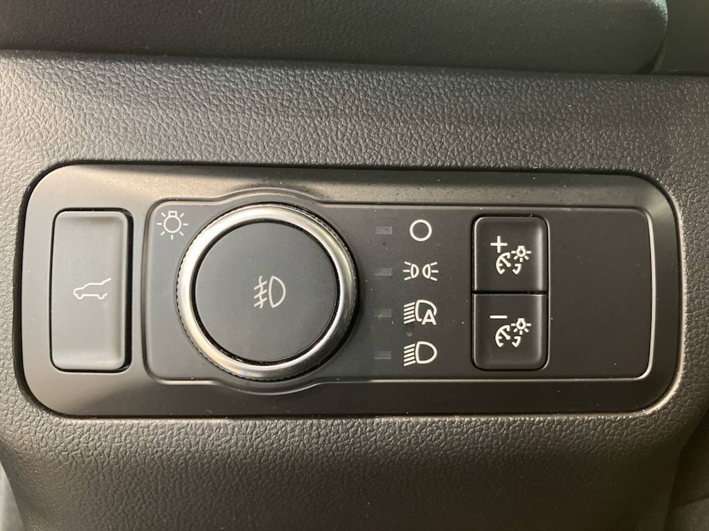 Thumbnail: 2020 Ford Escape - 22