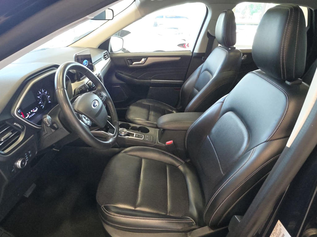 Thumbnail: 2021 Ford Escape - 8