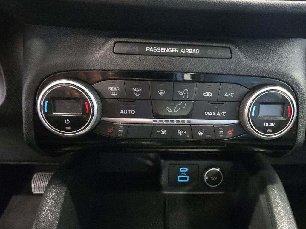 Thumbnail: 2021 Ford Escape - 32