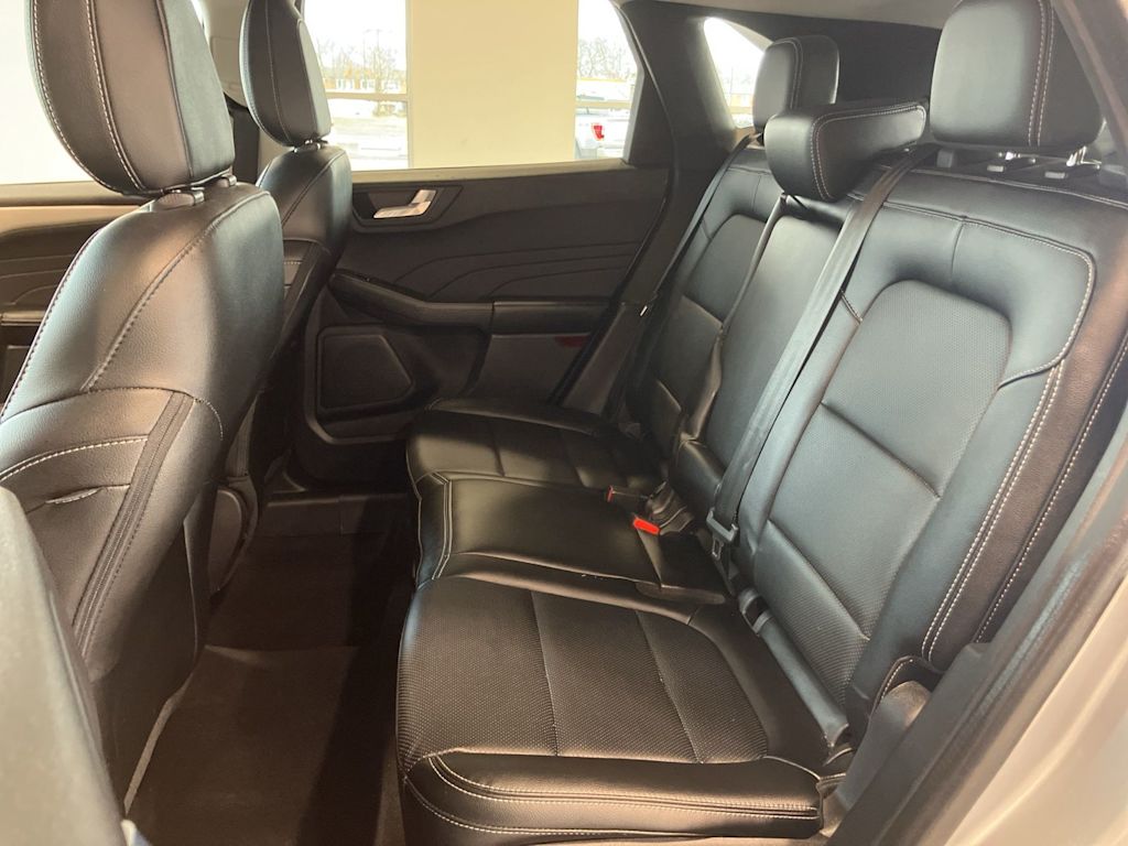 Thumbnail: 2022 Ford Escape - 10