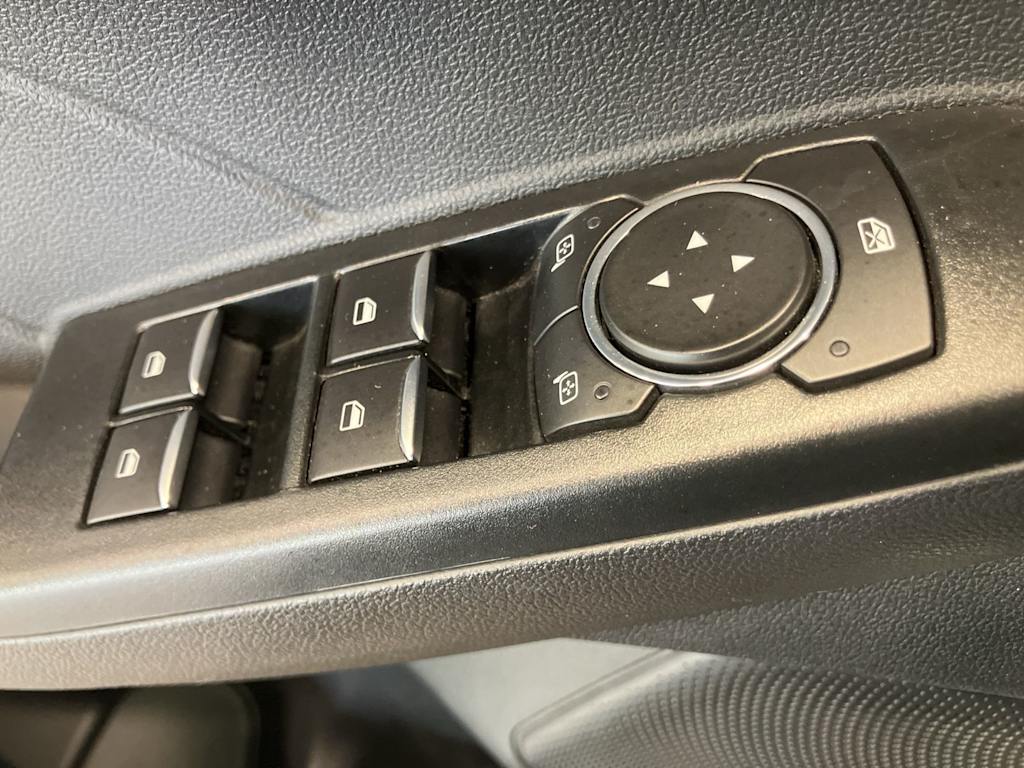 Thumbnail: 2022 Ford Escape - 18