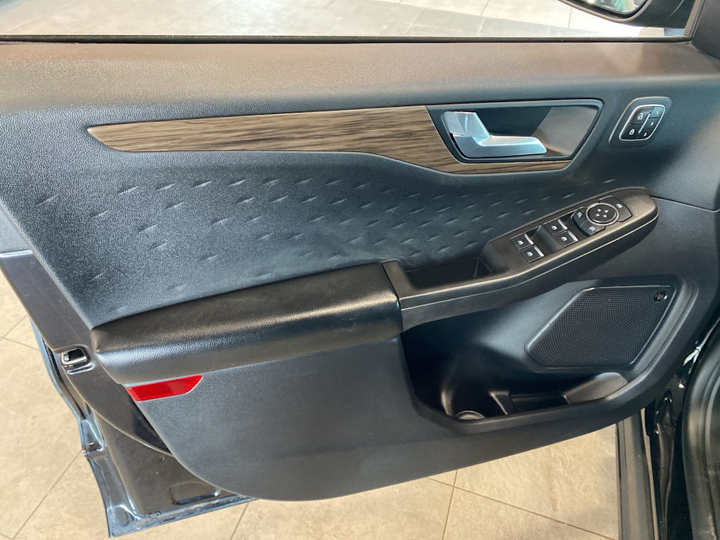 Thumbnail: 2020 Ford Escape - 22