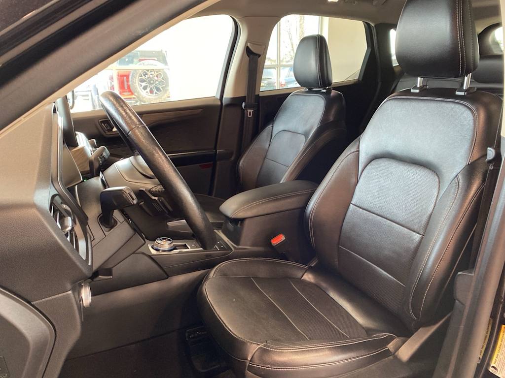 Thumbnail: 2020 Ford Escape - 9