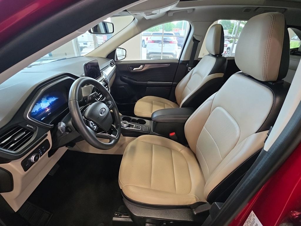 Thumbnail: 2022 Ford Escape - 8