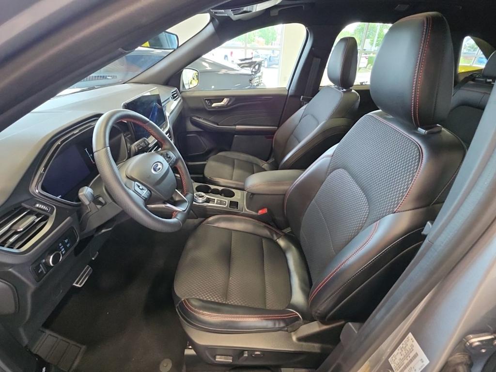 Thumbnail: 2023 Ford Escape - 8