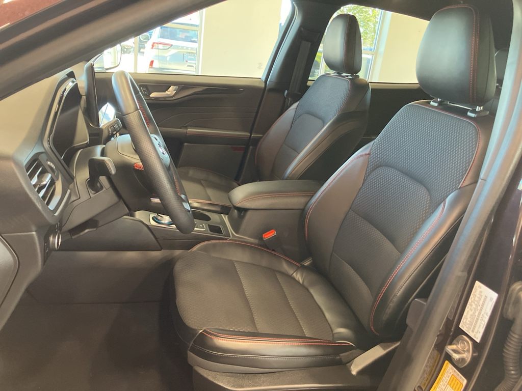 Thumbnail: 2023 Ford Escape - 8