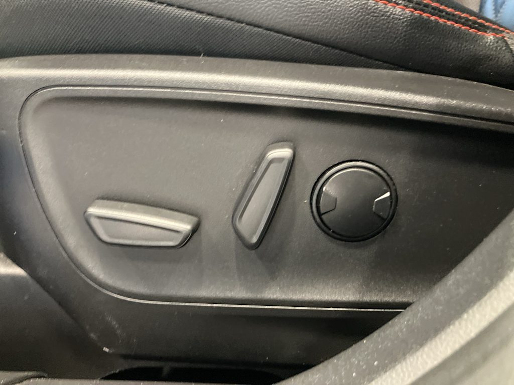 Thumbnail: 2023 Ford Escape - 20