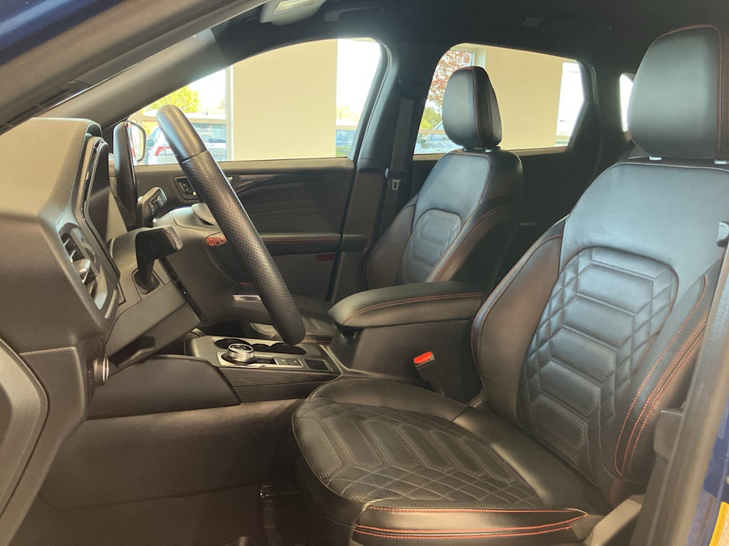 Thumbnail: 2023 Ford Escape - 9