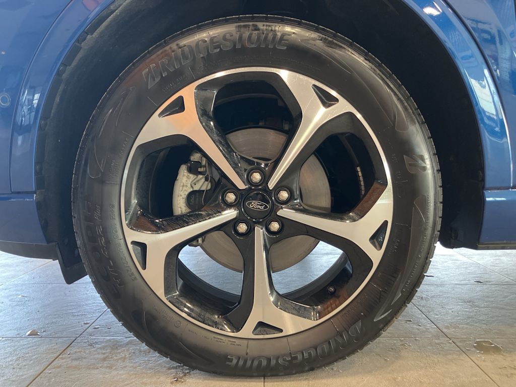 Thumbnail: 2023 Ford Escape - 8