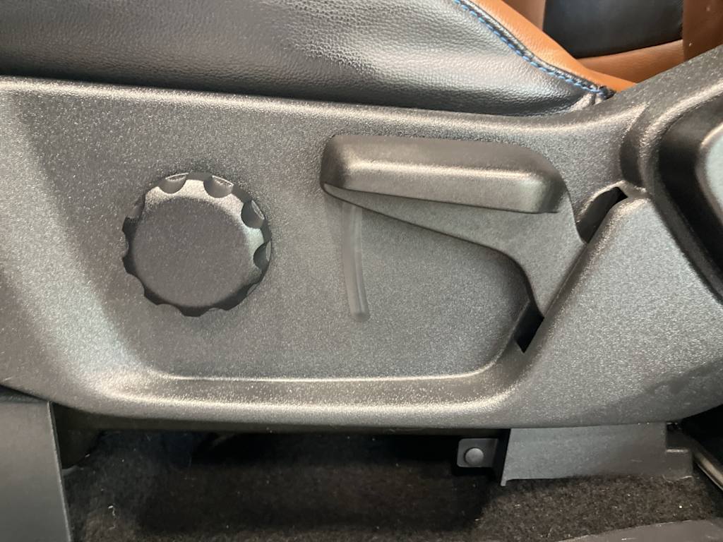 Thumbnail: 2023 Ford Bronco - 19