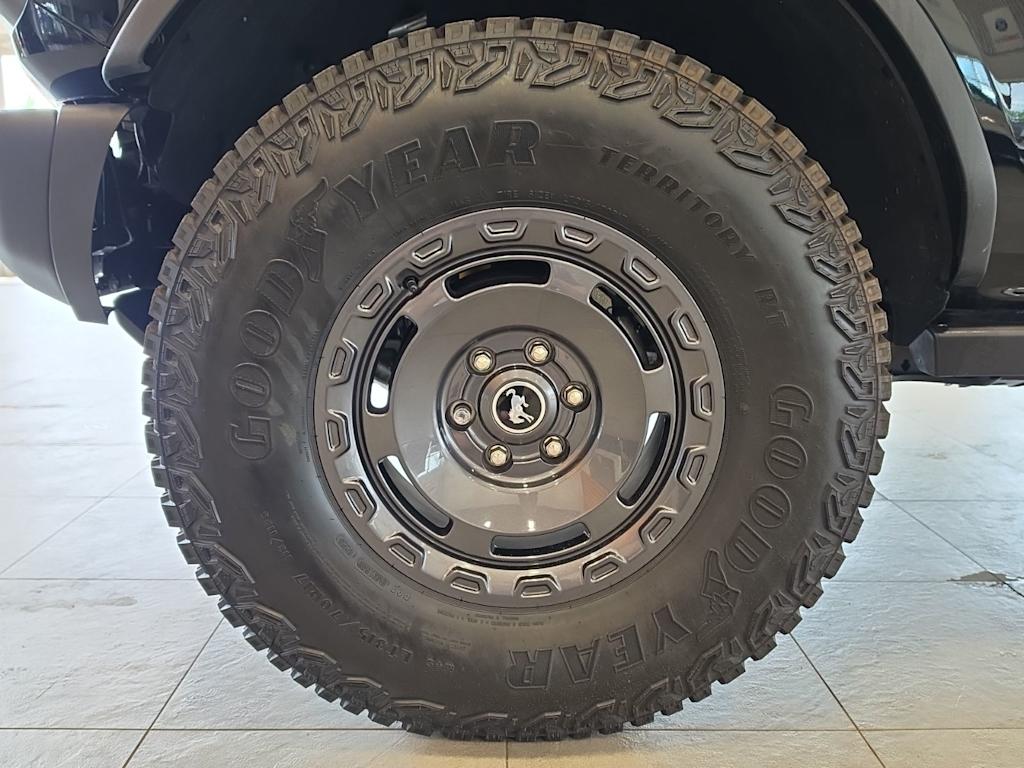 Thumbnail: 2025 Ford Bronco - 8