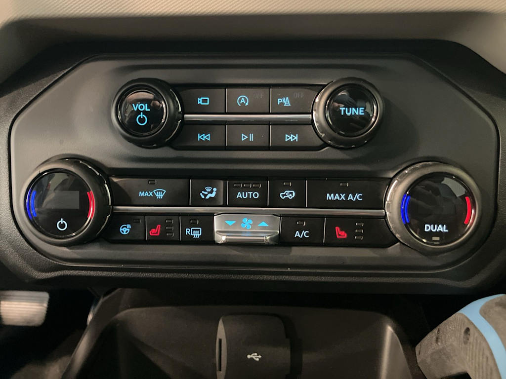 Thumbnail: 2023 Ford Bronco - 25