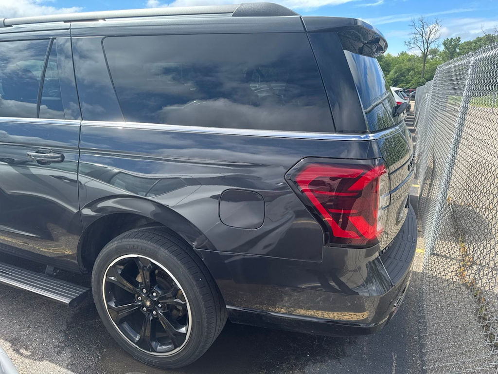 Thumbnail: 2023 Ford Expedition MAX - 32