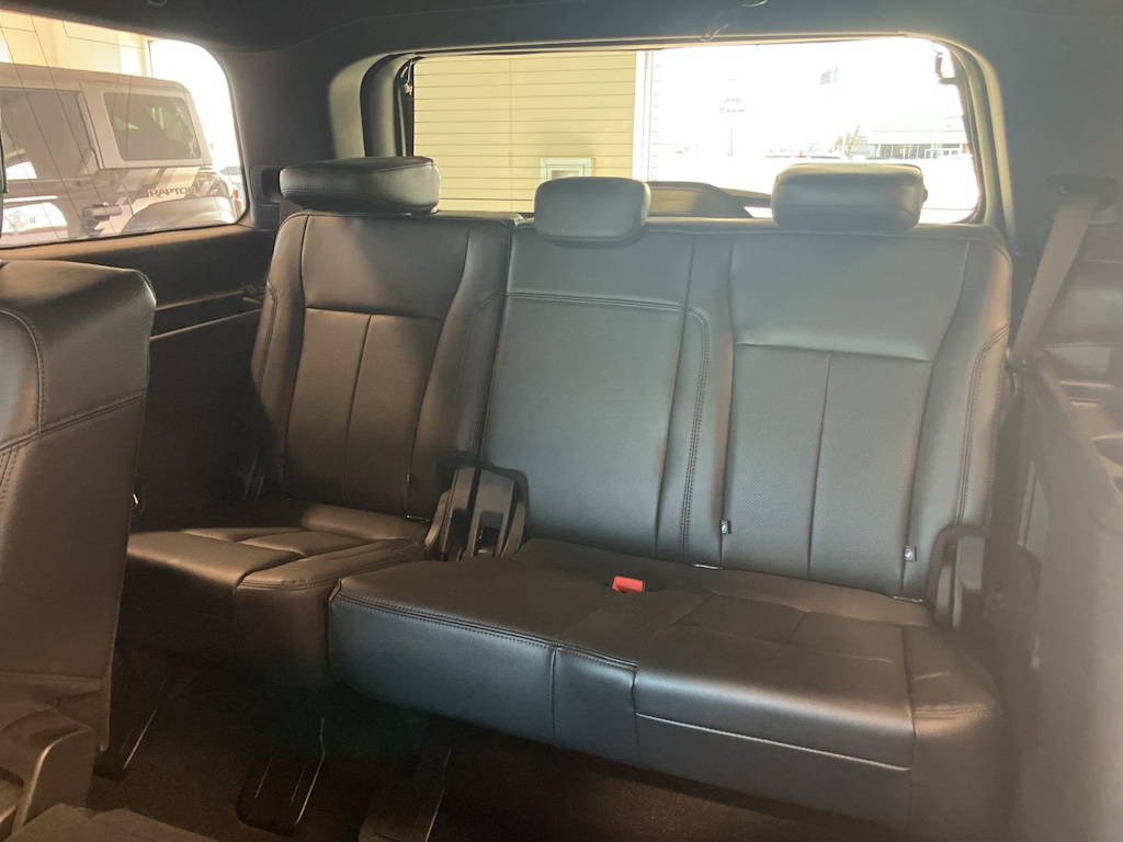 Thumbnail: 2019 Ford Expedition - 32