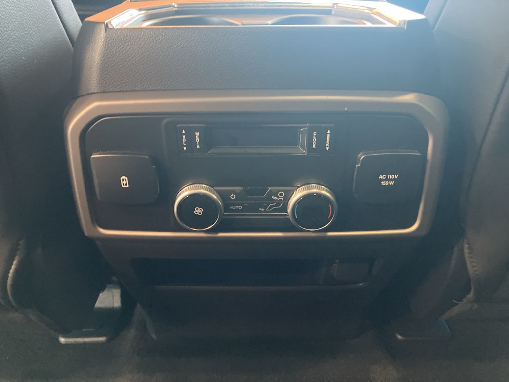 Thumbnail: 2019 Ford Expedition - 31