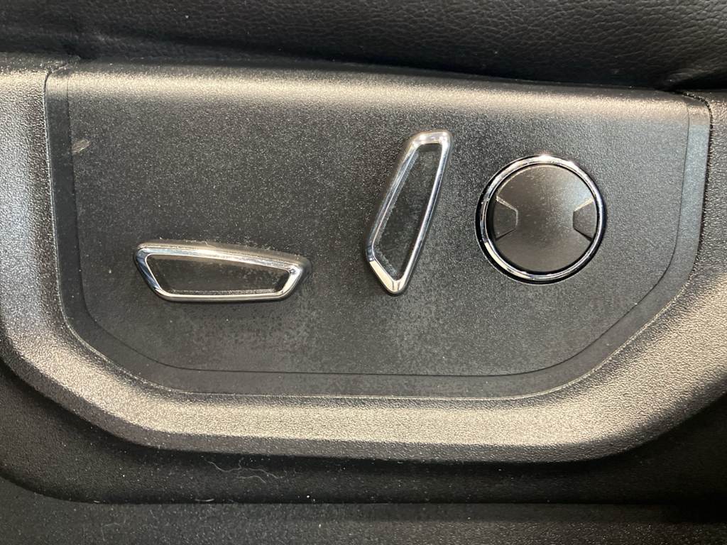 Thumbnail: 2019 Ford Expedition - 19