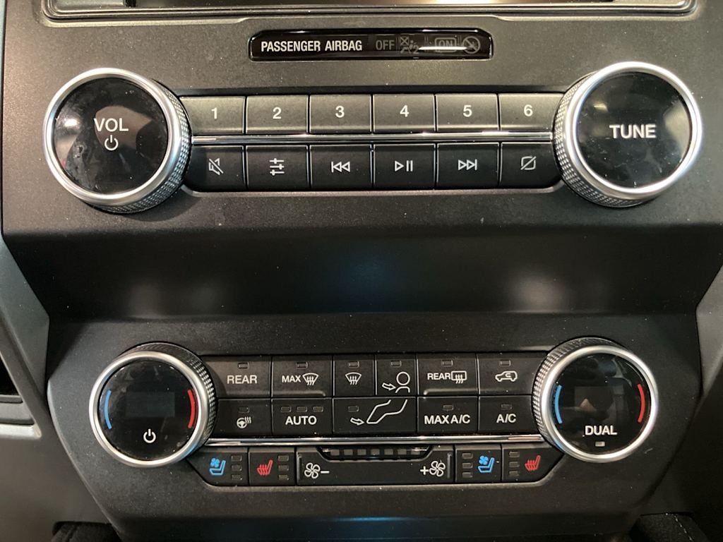 Thumbnail: 2019 Ford Expedition - 25