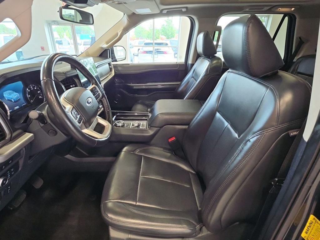 Thumbnail: 2022 Ford Expedition - 8