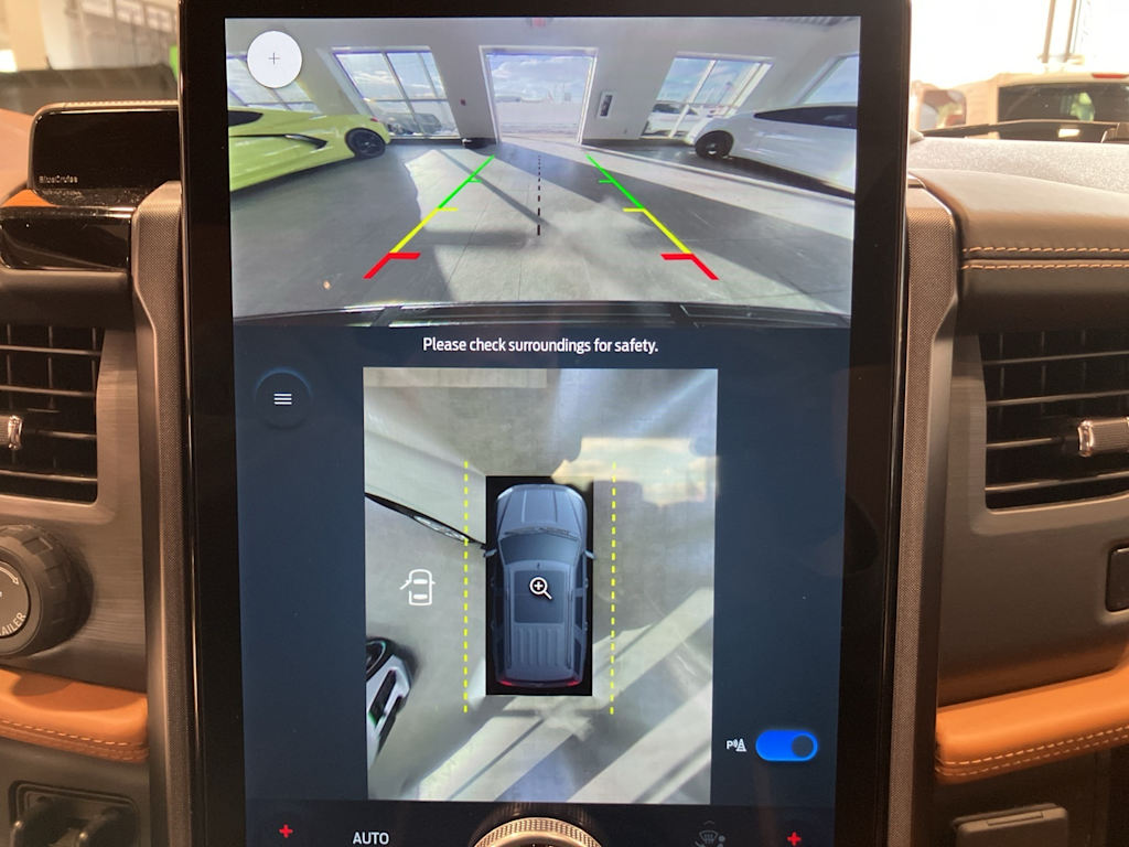 Thumbnail: 2023 Ford Expedition - 10