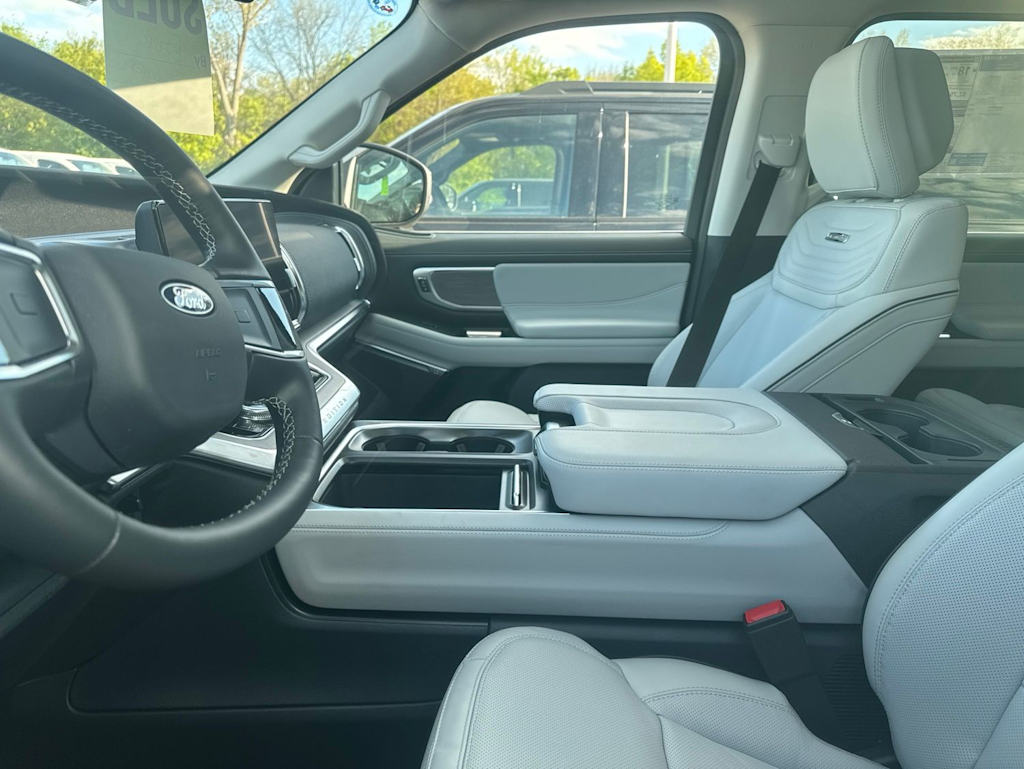 Thumbnail: 2026 Ford Expedition - 2