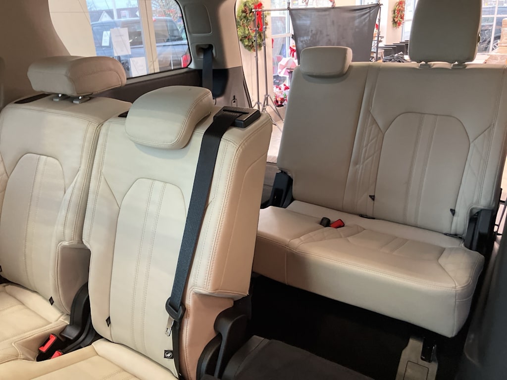 2021 Ford Expedition Platinum 23